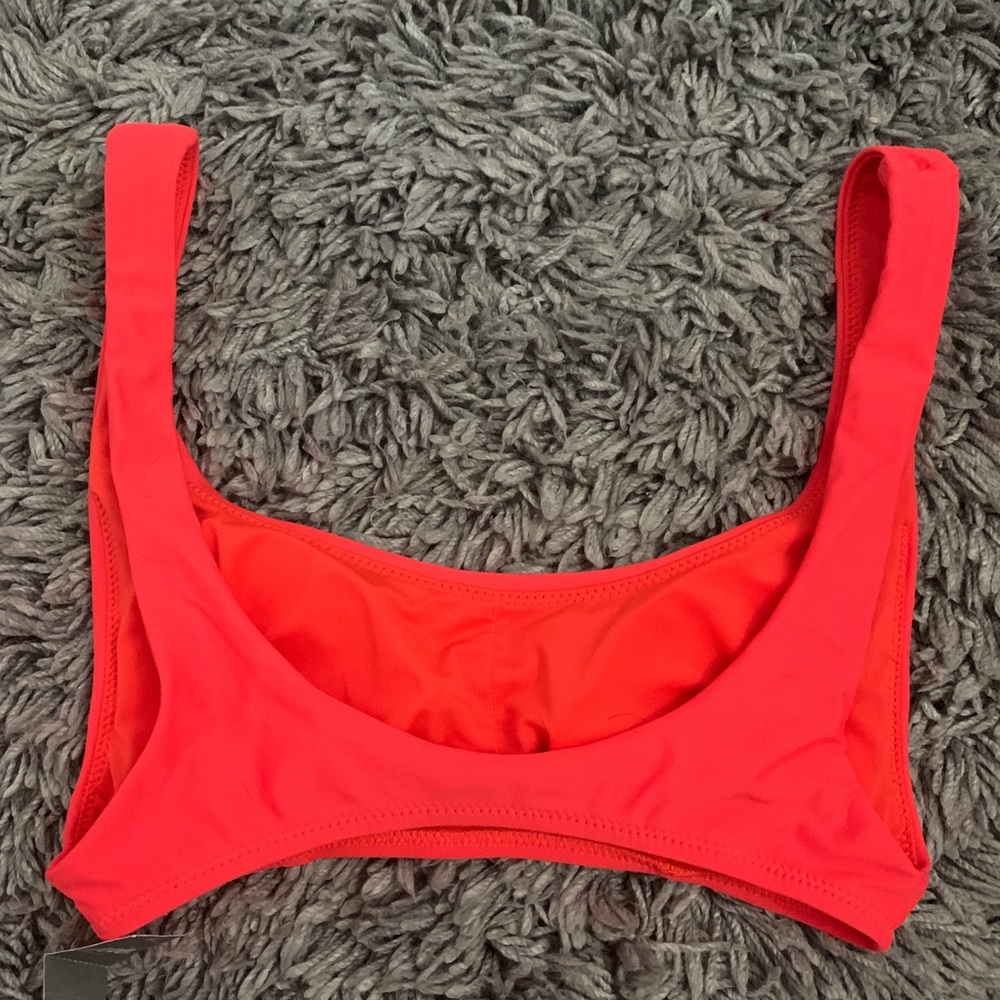 Scoop back bikini top